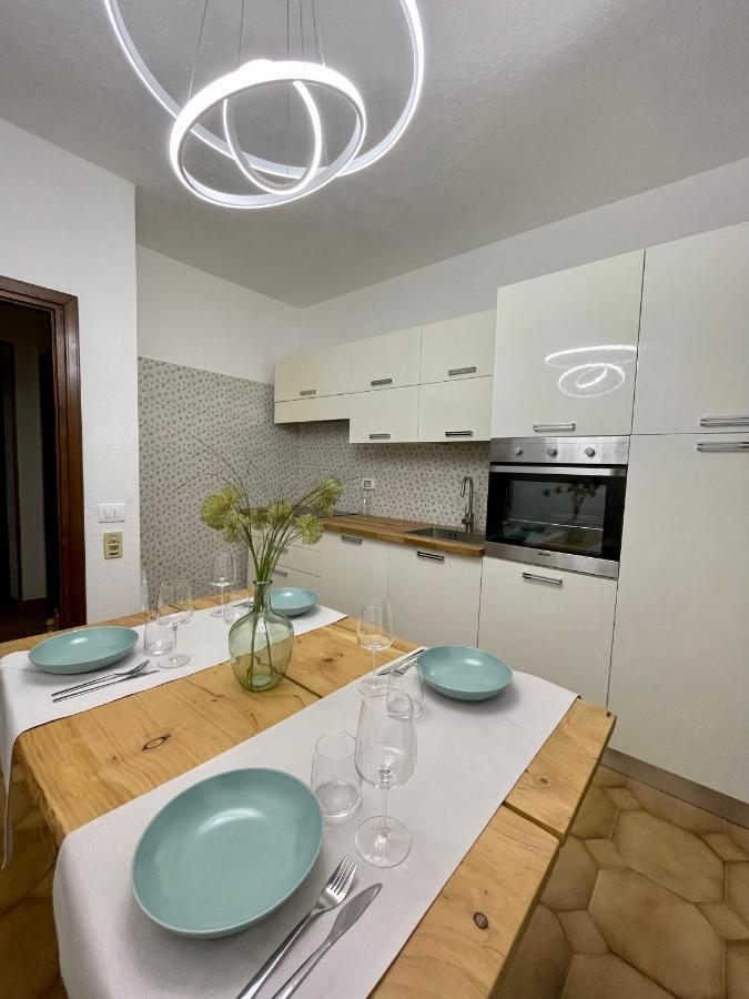 Apartments Leonardi ริวาเดลการ์ดา ภายนอก รูปภาพ