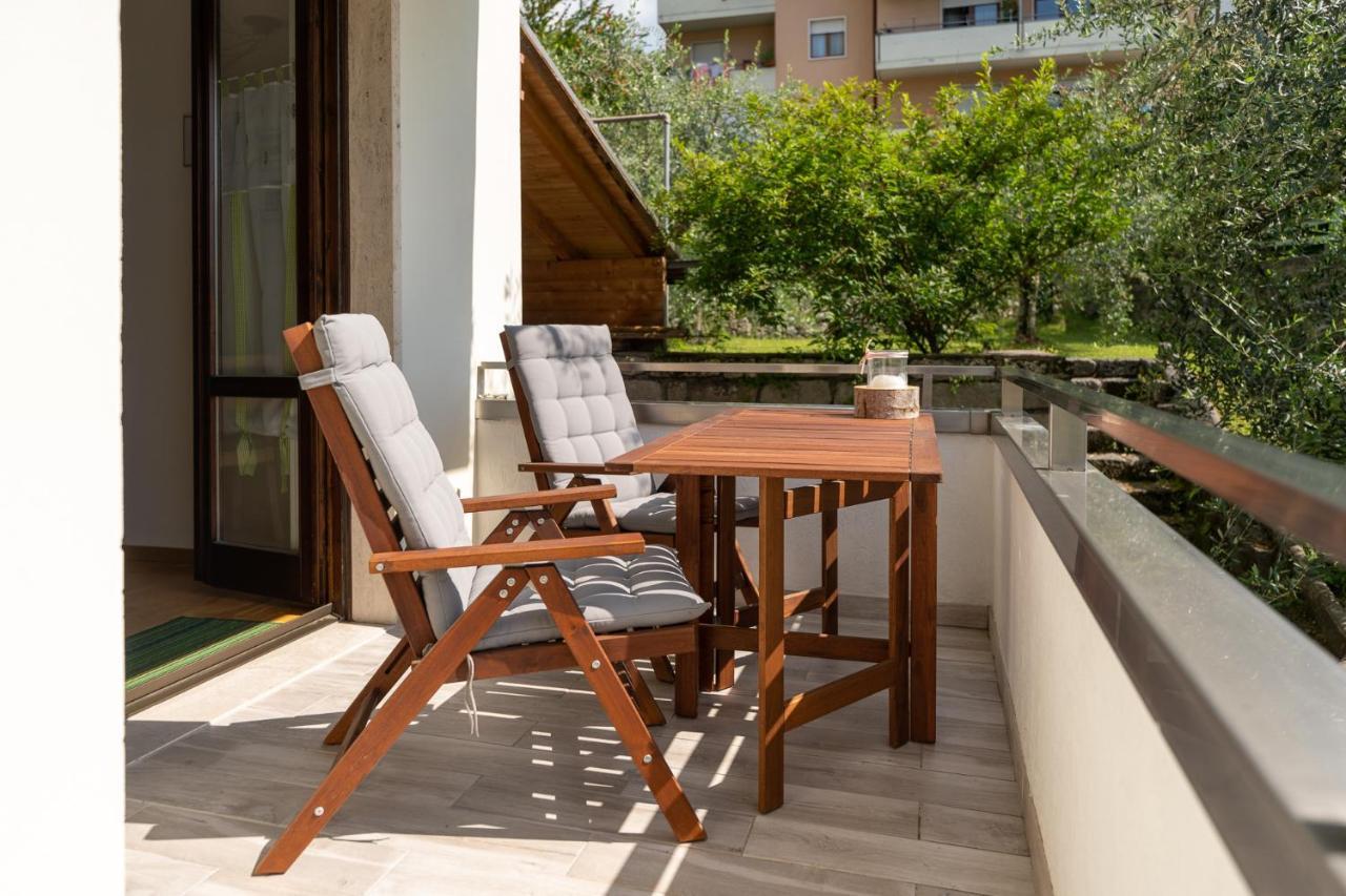 Apartments Leonardi ริวาเดลการ์ดา ภายนอก รูปภาพ